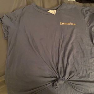 Tee shirt